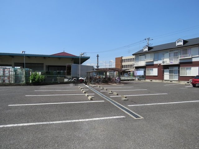 中島ハイムⅡの駐車場
