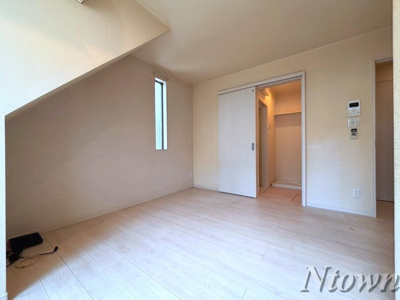 【居間・リビング】 | Grandtic Castle | ゆったり過ごせる居間です