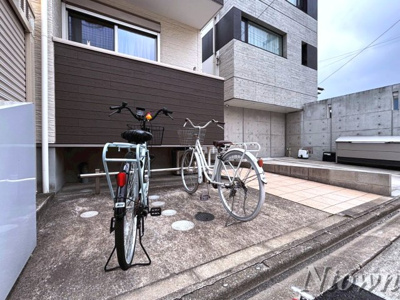 【その他共用部分】 | Grandtic Castle | 駐輪場です