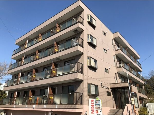 エクセル二村台の外観