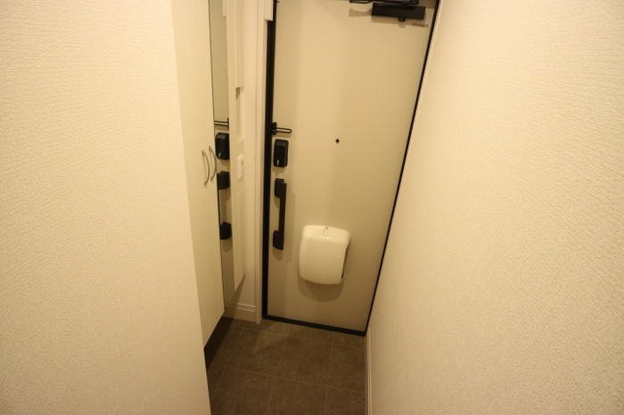 ルートサンヨウの玄関