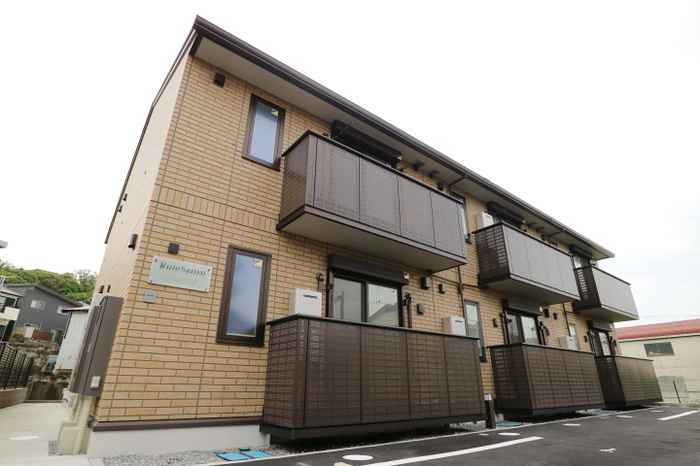 ルートサンヨウの外観