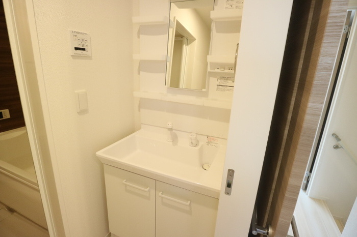 ルートサンヨウの独立洗面台