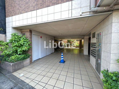 【エントランス】 | スクエア コート