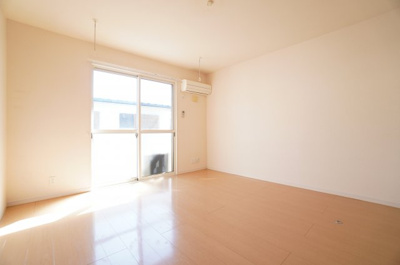 【居間・リビング】 | COZYVILLA | ※同物件・同タイプの写真です。