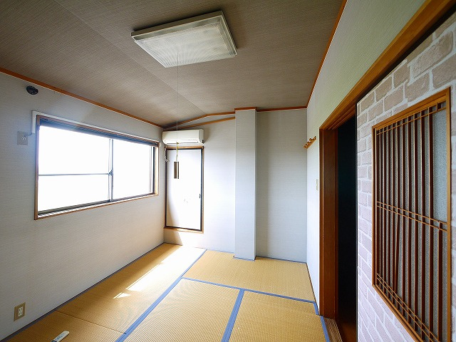 フジモトビルの和室|柔らかい畳が心地よい和室