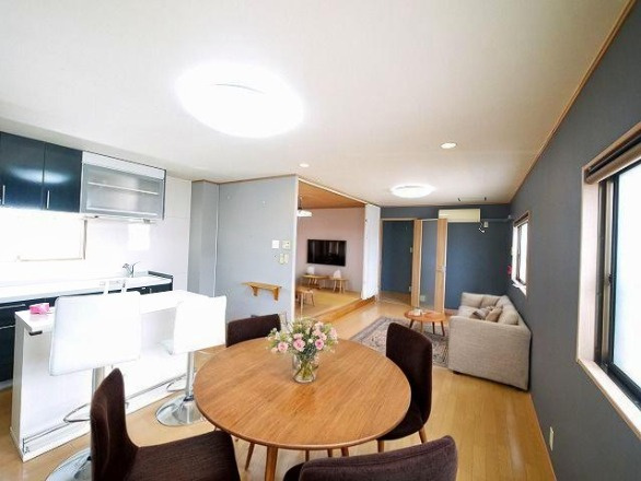 フジモトビルの居間・リビング|ゆったり過ごせる居間です