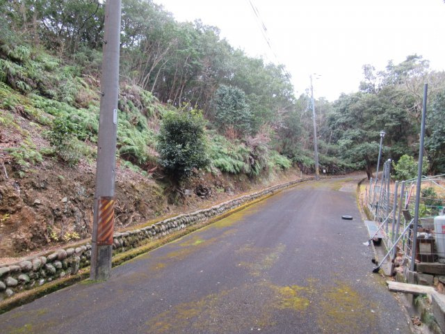 丸美リッチランド斧峠①の前面道路含む現地写真