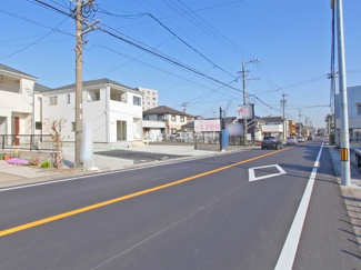 【前面道路含む現地写真】