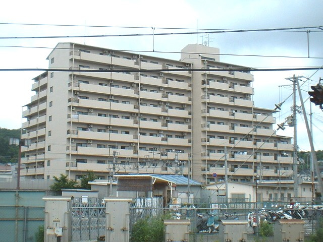 三田ヴィラオートリの外観