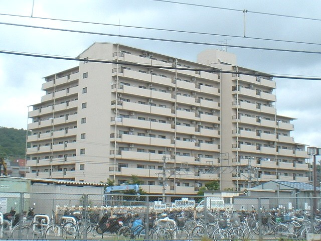 三田ヴィラオートリの外観