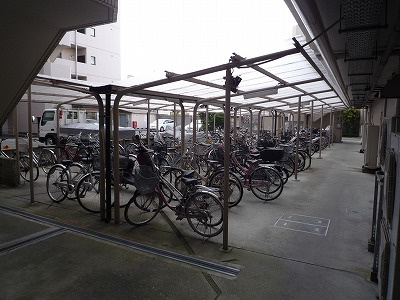 三田ヴィラオートリの駐車場