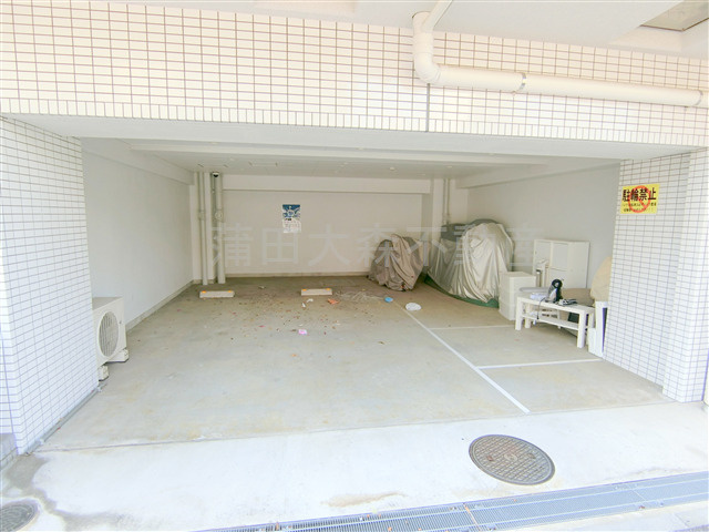 メインステージ蒲田Ⅵエグザの駐車場