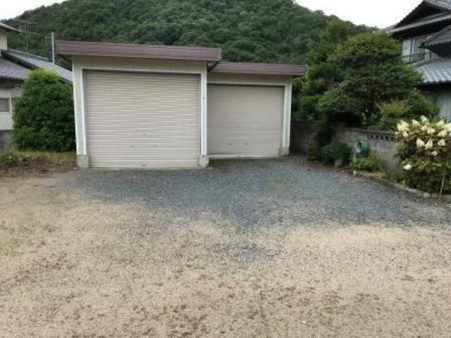 【庭】 | 和気町衣笠中古戸建 | ※情報と現況が相違する場合は、現況優先とします。