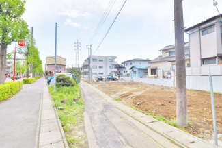 【前面道路含む現地写真】