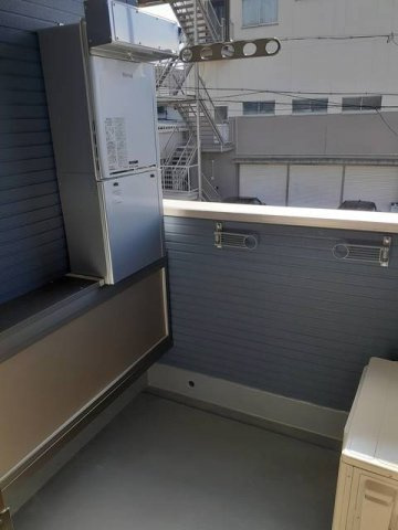 カーサ井の森のバルコニー|お洗濯にも便利なバルコニー付き