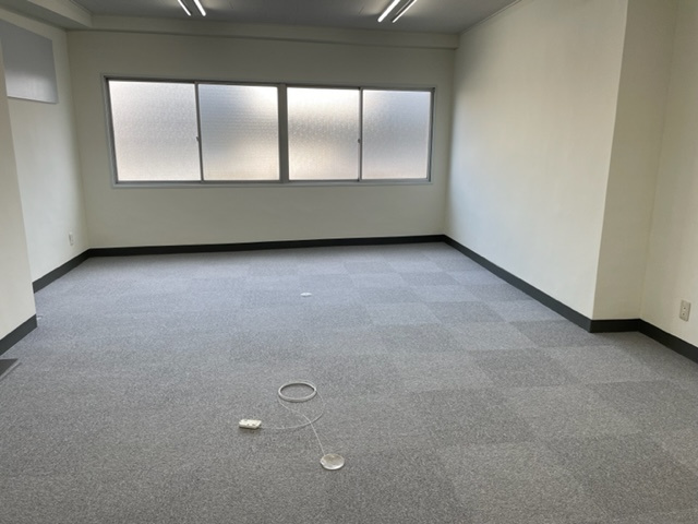 ヤマギビルの内装
