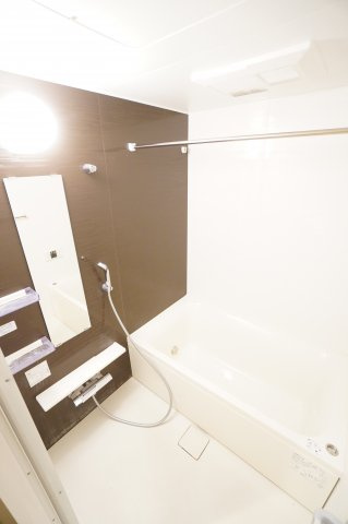 【浴室】 | IS | ※同物件・同タイプの写真です。