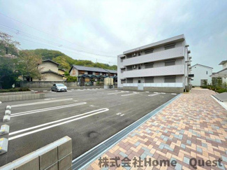 【駐車場】 | La Maison Blanche