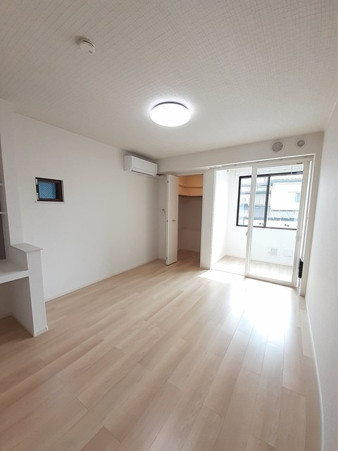 カリーノⅥの居間・リビング