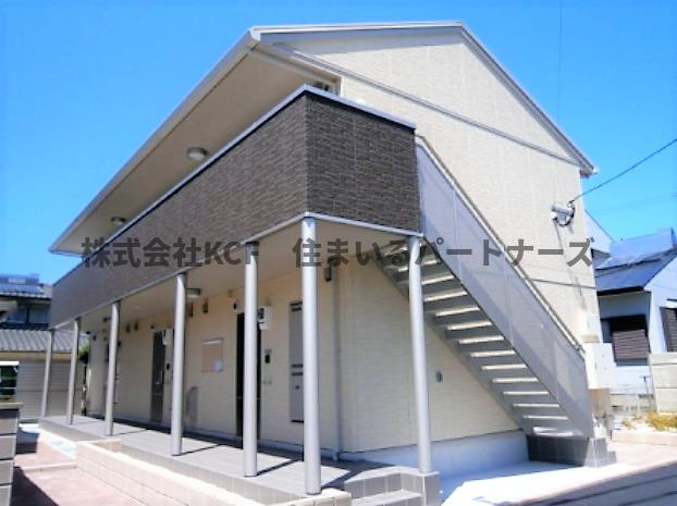 アモリール津福A棟の外観