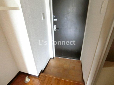 【玄関】 | ベルシティイズミ | 下駄箱設置のスペースもあります。