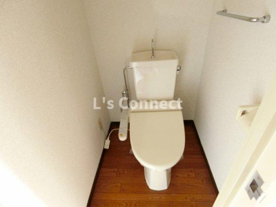 【トイレ】 | ベルシティイズミ | 温水洗浄便座付きのトイレ。