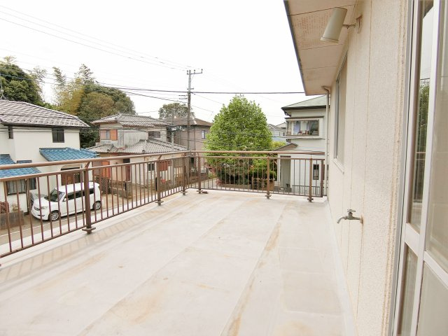 八街に53K邸貸家のバルコニー