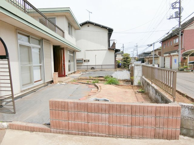 八街に53K邸貸家の庭