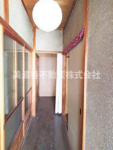 ６０７００　養老郡養老町西岩道中古戸建の内装|廊下