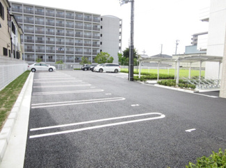 【駐車場】