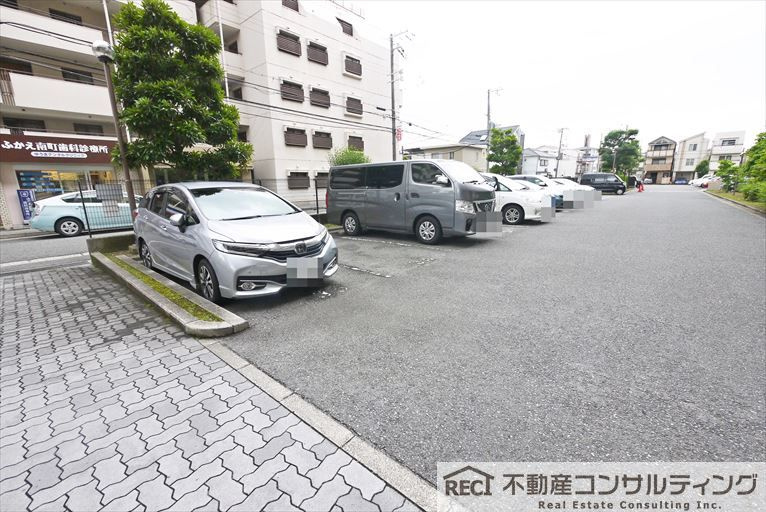 セレーノ見附の駐車場|対面キッチン