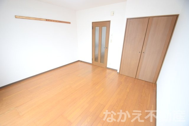 【居間・リビング】 | こちらの居間で趣味の時間をお楽しみください