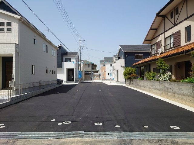 ーFITーフィットー若松区西小石町1期　【若松区　新築戸建て】の前面道路含む現地写真|前面道路も広々しています♪　　【若松区　新築戸建て】