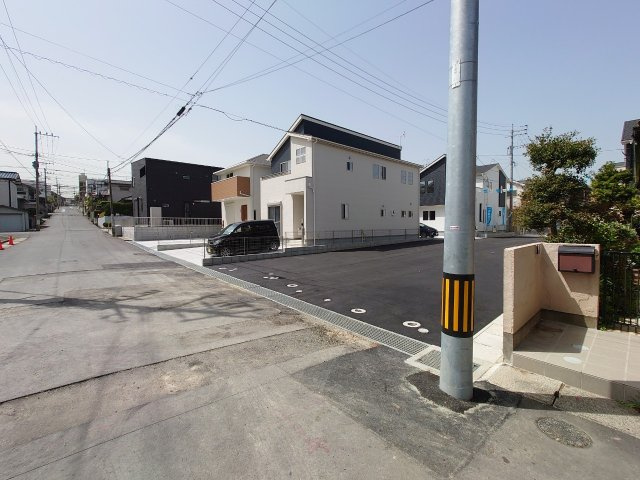ーFITーフィットー若松区西小石町1期　【若松区　新築戸建て】の前面道路含む現地写真|前面道路も広々しています♪　　【若松区　新築戸建て】