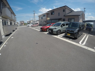 【駐車場】