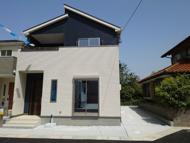 ーRicca－リッカー若松区西小石町1期　【若松区　新築戸建て】の外観|駐車スペースは縦列2台可能♪　【若松区　新築戸建て】