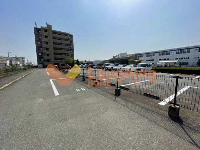 サンモール梅満の駐車場|駐車場です