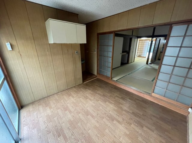 【洋室】 | 常光寺1丁目連棟平屋