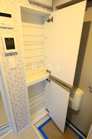 ユナイト山手ティレニアの玄関