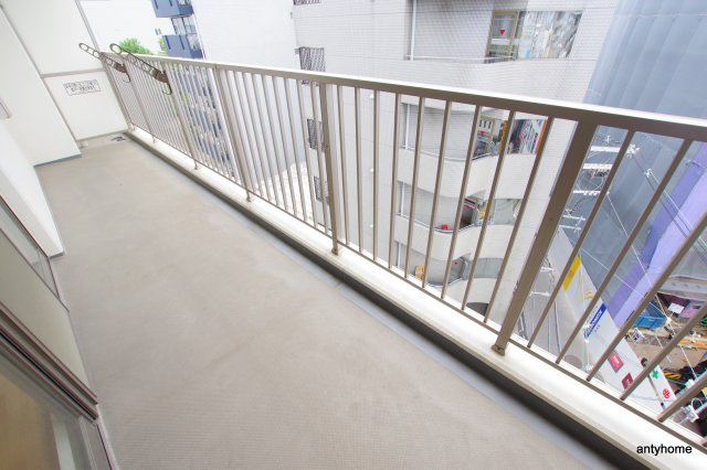 CASSIA福島駅前　仲介手数料無料のバルコニー