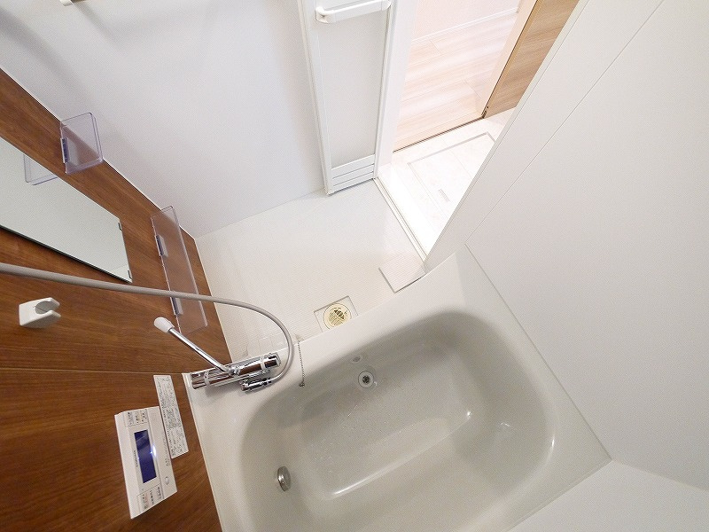 シュエット四条大路の浴室|落ち着いた空間のお風呂です