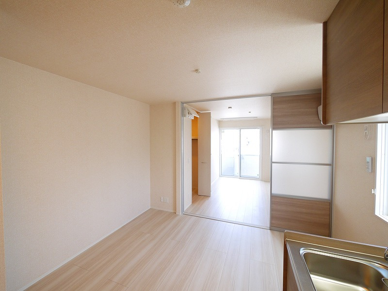 シュエット四条大路の居間・リビング|ゆったりとした居間です