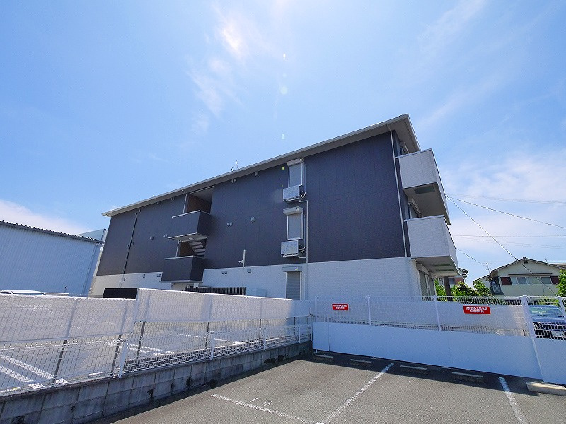 シュエット四条大路の外観|落ち着いた雰囲気の外観です