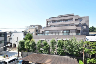 【展望】 | 即日のご見学も可能です！お気軽にお問い合わせください！
リビングの窓からの眺望