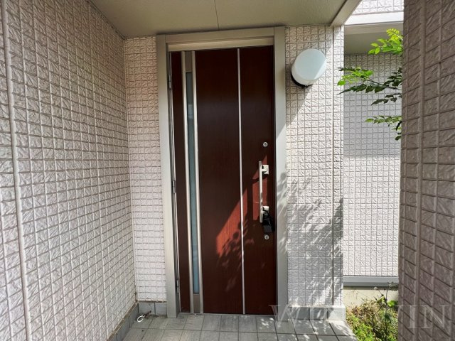 コンフォートヒルズ小鷹野の玄関
