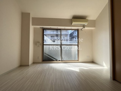 【洋室】 | ヴィッラ　リエート　エム | 洋室約8帖の広さがあり、ロフト付きで空間広めの洋室です！