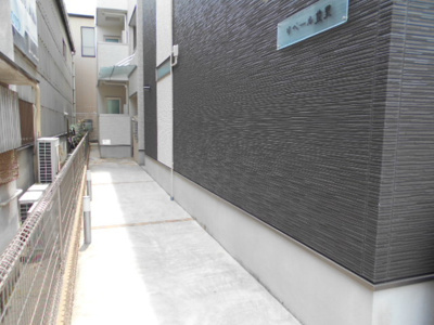 【エントランス】 | リベール豊里 | 清掃の行き届いたきれいなエントランスです