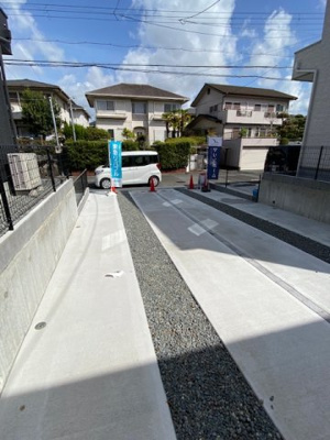 【駐車場】 | 神戸市西区糀台1丁目　新築戸建2号地　仲介手数料無料！ | 車をお持ちの方に嬉しい駐車場付きの物件です