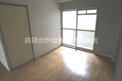 【洋室】 | グリーンゲイブルス